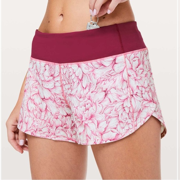 lululemon athletica Pants - Lululemon Speed Up Shorts Size 8